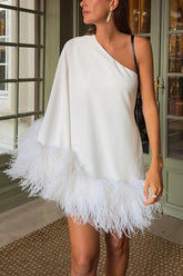 Vegas Living – One-Shoulder-Party-Minikleid mit Federsaum